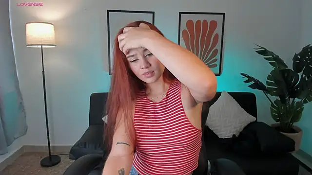 Amelia Saenz  online show from May 7, 2026, 8:25 pm