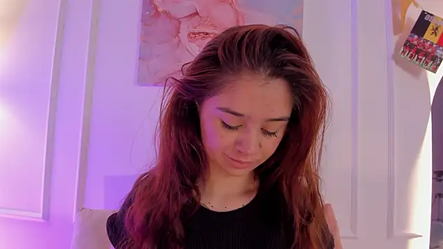 Amelia Saenz  online show from June 21, 2026, 11:35 am
