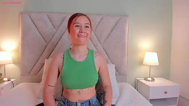 Amelia Saenz  online show from June 26, 2026, 3:16 pm