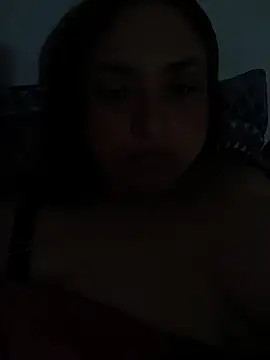 Snapshot of laura395 chatting on December 15, 2025, 8:13 pm laura395 online show from December 15, 2025, 8:13 pm