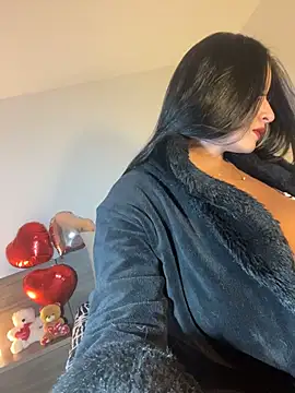 Lena-Williamss online show from February 15, 2026, 4:09 am