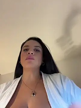 Lena-Williamss online show from June 18, 2026, 2:34 am