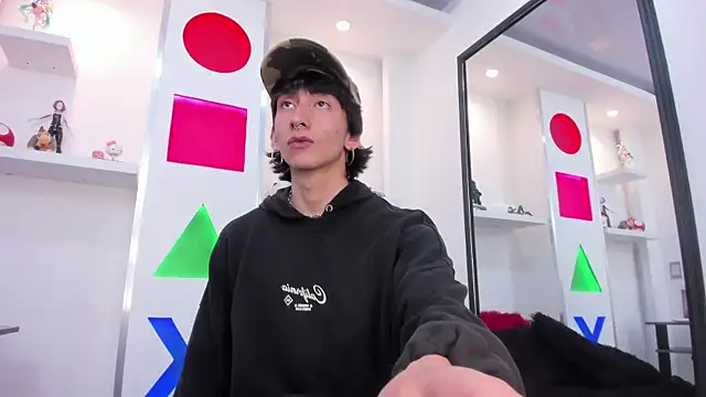 Cody Bloom online show from December 18, 2025, 4:07 am