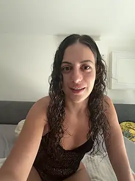 Snapshot of CoquineCharmeuse chatting on June 2, 2026, 1:13 pm CoquineCharmeuse online show from June 2, 2026, 1:13 pm