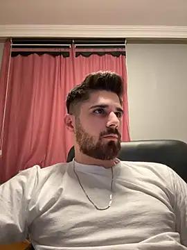 Snapshot of berke3424 chatting on February 4, 2026, 1:00 am berke3424 online show from February 4, 2026, 1:00 am