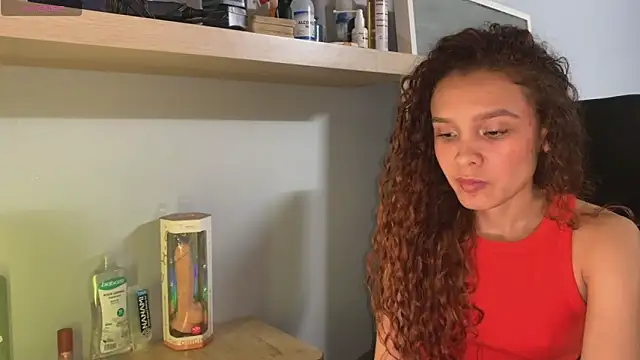 Snapshot of Sunshineegirll chatting on December 18, 2025, 6:47 pm Sunshineegirll online show from December 18, 2025, 6:47 pm