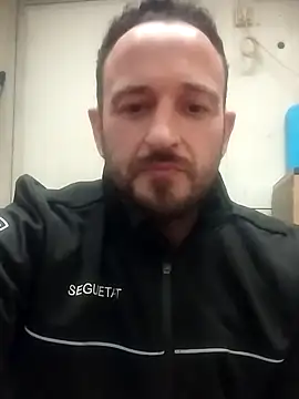 Snapshot of Tonybp84 chatting on December 17, 2025, 2:50 am Tonybp84 online show from December 17, 2025, 2:50 am