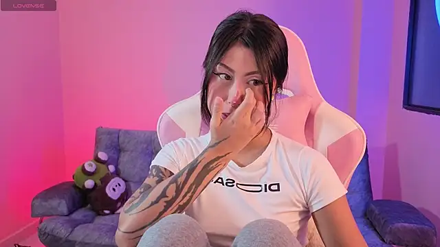 sharonbone online show from December 23, 2025, 5:27 am