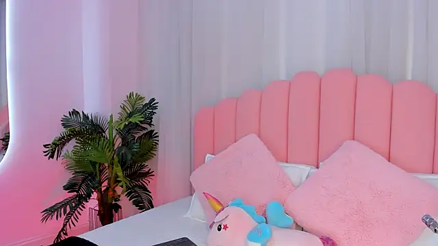  Stephany lee online show from April 25, 2026, 11:57 am