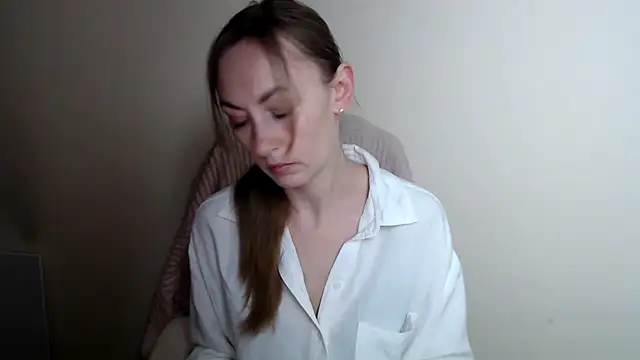 LiaSeass  online show from June 17, 2026, 11:56 am