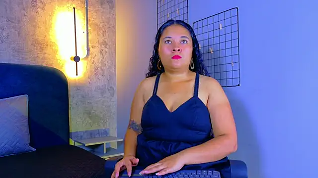 Snapshot of RavenLevi chatting on December 16, 2025, 12:10 pm RavenLevi online show from December 16, 2025, 12:10 pm