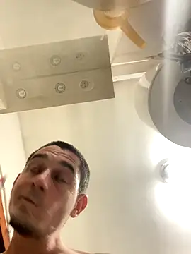 Snapshot of marcoboss chatting on December 14, 2025, 8:35 pm marcoboss online show from December 14, 2025, 8:35 pm