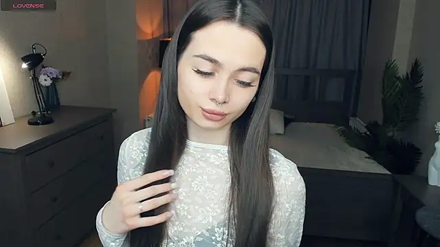 YvonneRobes online show from February 14, 2026, 7:32 pm