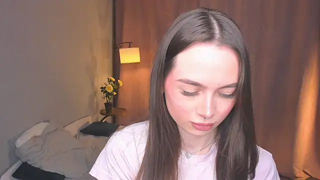 YvonneRobes online show from March 15, 2026, 7:09 pm