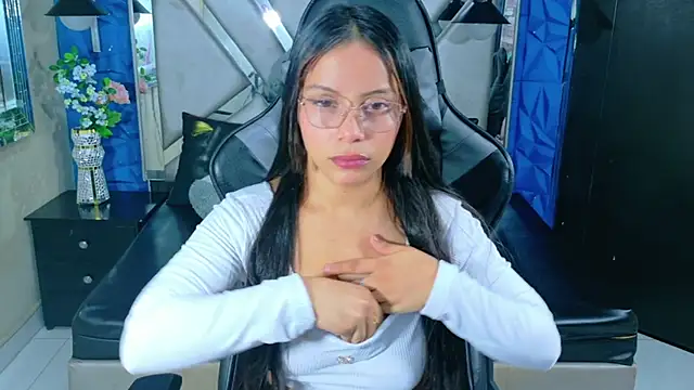 Snapshot of Jenna_Flor chatting on December 16, 2025, 10:04 pm Jenna Flor online show from December 16, 2025, 10:04 pm