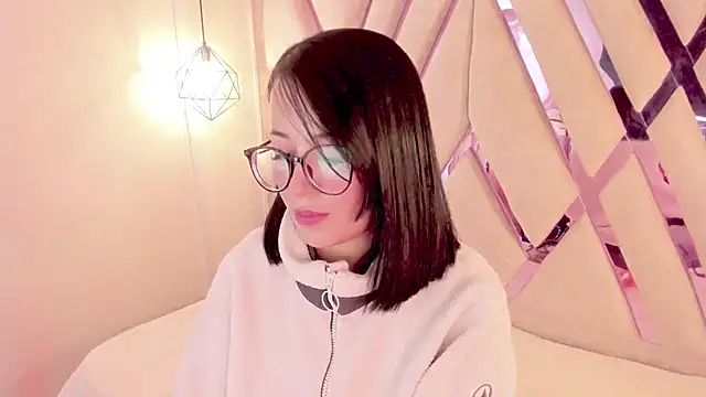 Lovely-martina online show from March 16, 2026, 12:31 pm