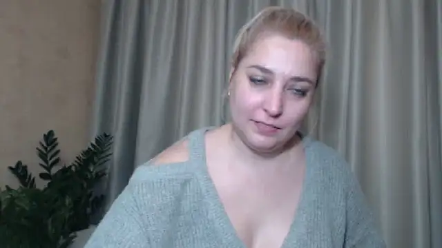 Snapshot of sweetpussy13 chatting on January 11, 2025, 10:08 am sweetpussy13 online show from January 11, 2025, 10:08 am