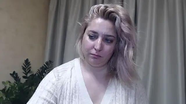 Snapshot of sweetpussy13 chatting on February 1, 2025, 10:26 am sweetpussy13 online show from February 1, 2025, 10:26 am