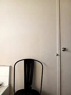 Snapshot of Niudla chatting on December 17, 2025, 6:30 am Niudla online show from December 17, 2025, 6:30 am