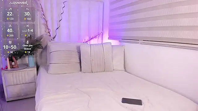 im ariana  online show from July 11, 2026, 8:11 pm