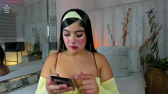 im ariana  online show from July 29, 2026, 8:29 pm