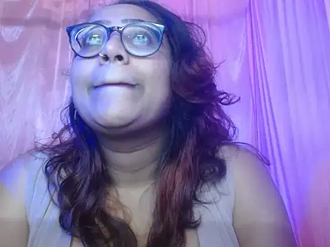 Snapshot of MISTI_KOLK chatting on December 17, 2025, 10:10 am MISTI KOLK online show from December 17, 2025, 10:10 am