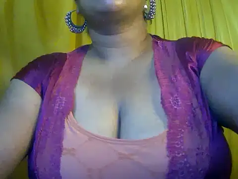 MISTI KOLK online show from June 8, 2026, 8:37 am