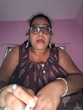 MISTI KOLK online show from July 9, 2026, 10:41 am
