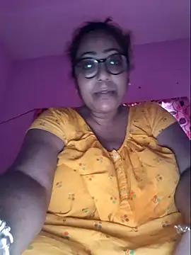 MISTI KOLK online show from July 16, 2026, 12:11 pm