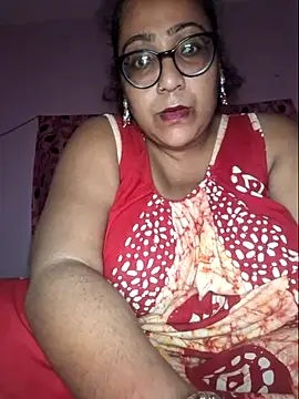MISTI KOLK online show from July 19, 2026, 6:22 pm