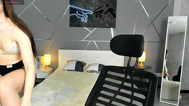 miss  evelyne online show from January 15, 2026, 1:21 am