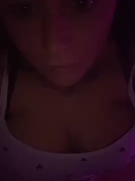 Snapshot of RubieXX chatting on December 14, 2025, 10:25 pm RubieXX online show from December 14, 2025, 10:25 pm