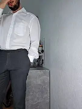 Snapshot of Lovebackground chatting on January 17, 2025, 11:27 am Lovebackground online show from January 17, 2025, 11:27 am