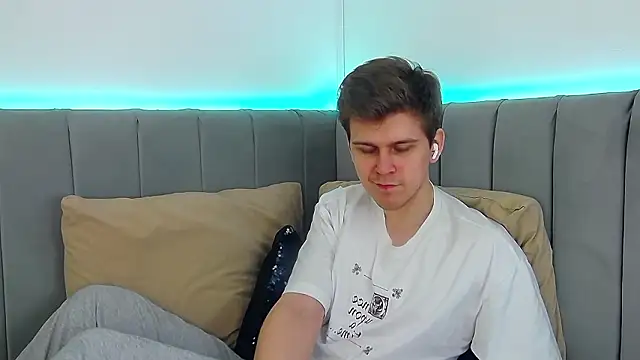 NickJohnas online show from January 17, 2026, 3:33 am