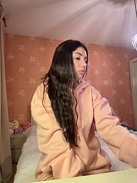 SilkyMira online show from March 1, 2026, 7:49 pm