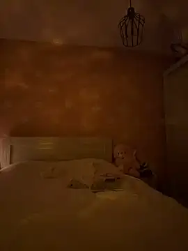 SilkyMira online show from March 12, 2026, 8:15 pm