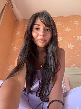 Snapshot of SilkyMira chatting on June 13, 2026, 12:03 pm SilkyMira online show from June 13, 2026, 12:03 pm