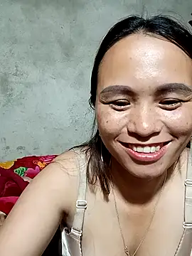 ngaytho004 online show from April 24, 2026, 2:41 pm