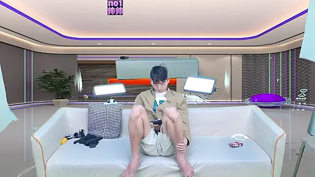 yujiannanpu online show from March 12, 2026, 3:45 am