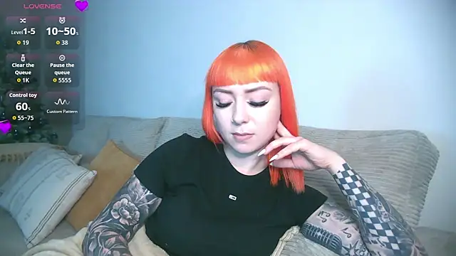 ScarletVixenLive online show from January 5, 2026, 7:28 pm