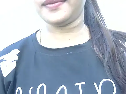 Snapshot of hot-riyaaa chatting on February 10, 2026, 7:45 am hot-riyaaa online show from February 10, 2026, 7:45 am