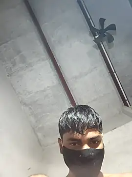 realcouple71 online show from December 19, 2025, 10:11 am