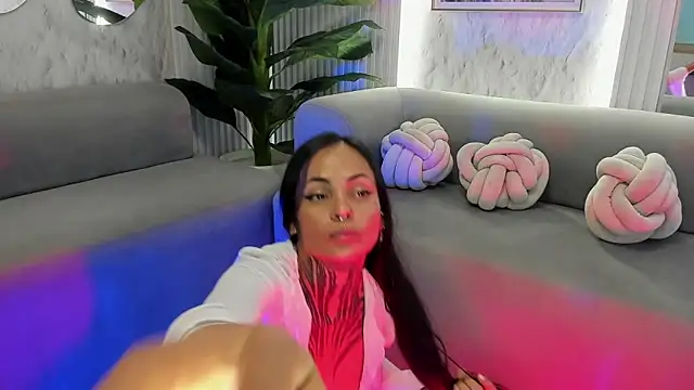 Snapshot of cheekybitch_ chatting on January 8, 2026, 3:09 am cheekybitch online show from January 8, 2026, 3:09 am