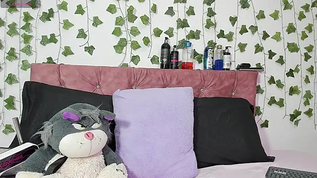 Snapshot of Ayla-marttinez chatting on July 15, 2026, 2:39 am Ayla-marttinez online show from July 15, 2026, 2:39 am