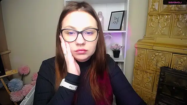 LiliaErmi online show from December 17, 2025, 5:57 am