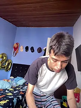 Juan Gomezz26 online show from December 22, 2025, 6:49 pm