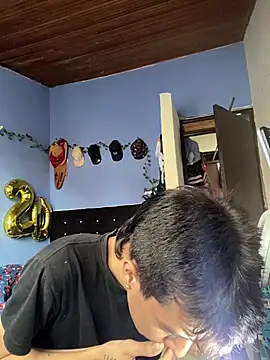 Juan Gomezz26 online show from March 5, 2026, 9:44 pm