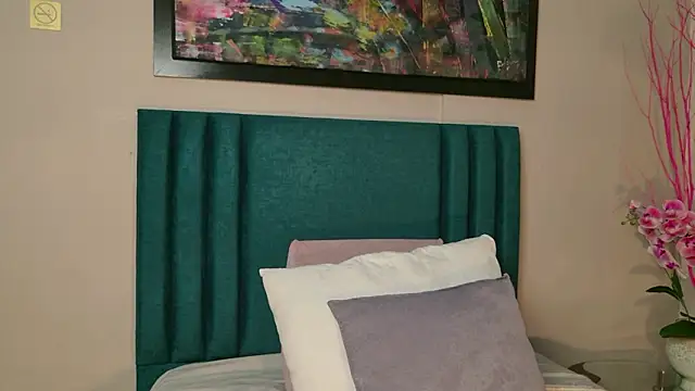 PaulinaSaint online show from March 5, 2026, 1:12 am