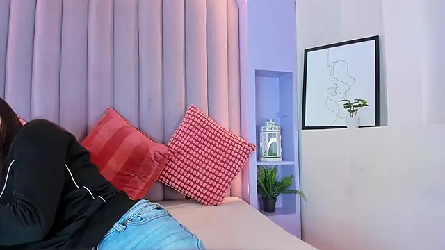 Miia Anderson online show from February 24, 2026, 11:30 am