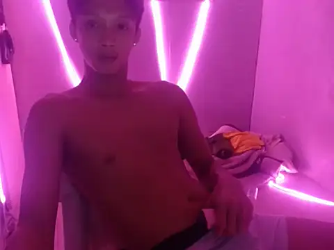 Massive hunk online show from March 8, 2026, 6:12 pm